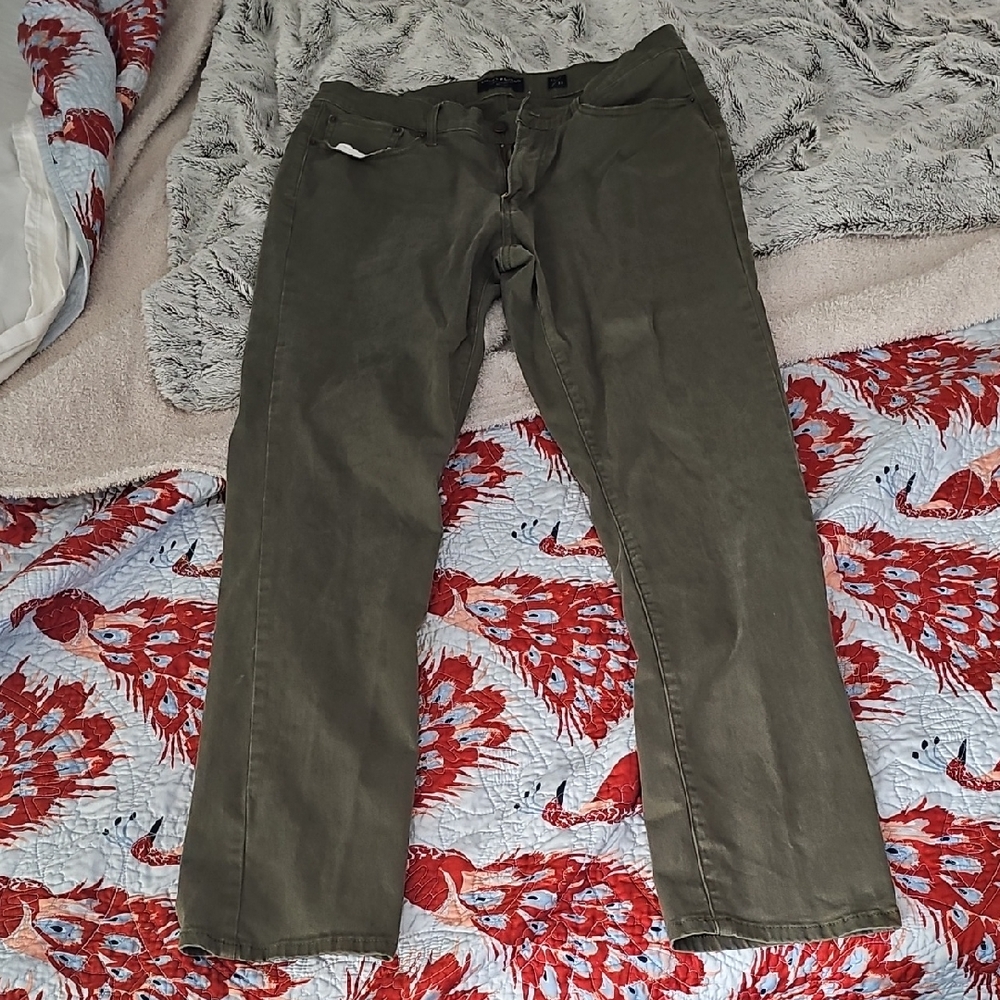 Lucky Brand Men's Khaki Chinos